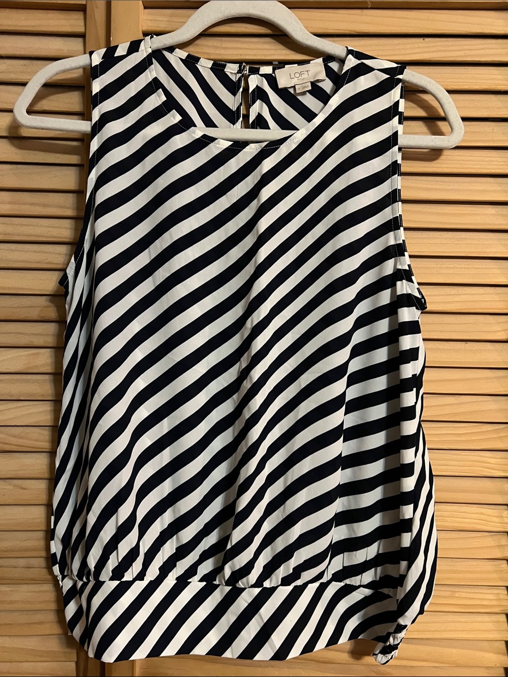LOFT Navy and White Sleeveless Blouse